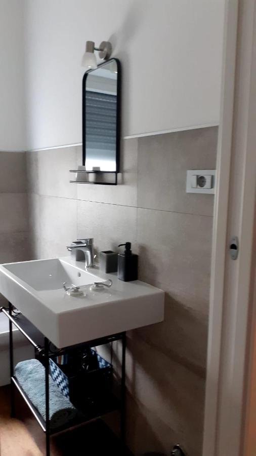Lo Tsanty Hotel Senin Екстериор снимка